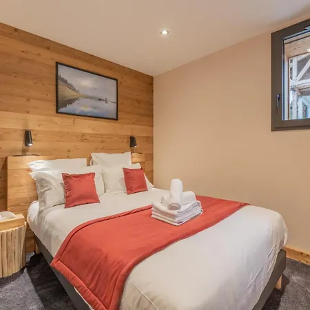Apy - Grand Neuf Avec Terrasse, 6 En-suite , Wifi, Balcon, Etc Chalet *