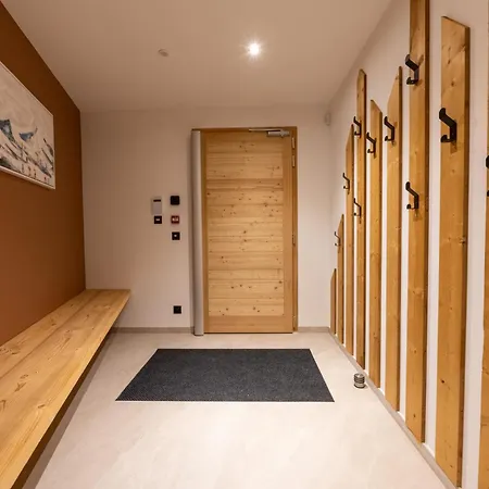 Chalet Apy - Grand Neuf Avec Terrasse, 6 En-suite , Wifi, Balcon, Etc *